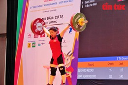 Giây phút Hoàng Thị Duyên phá kỷ lục SEA Games ở nội dung cử giật với thành tích 96 kg