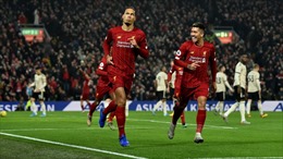 Hạ Man United 2 - 0, Liverpool tiến một bước dài tới ngôi vương