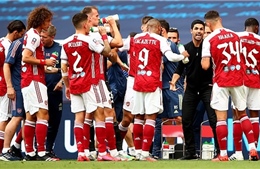 &#39;Đội bóng tỷ phú&#39; Arsenal sa thải 55 nhân viên, cầu thủ cảm thấy bị phản bội