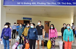 Những bệnh nhân nặng, nguy kịch đầu tiên của Bệnh viện Hồi sức COVID-19 TP Hồ Chí Minh xuất viện