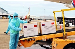 Hơn 2.000 trang thiết bị y tế được chuyển tới kho dã chiến ở TP Hồ Chí Minh