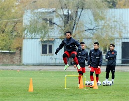 Đội tuyển U23 Việt Nam vượt thời tiết giá lạnh tại Kyrgyzstan