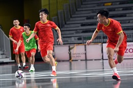 Đội tuyển futsal Việt Nam mặc trang phục màu đỏ bước vào hành trình lịch sử