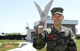 Son Heung-min tốt nghiệp khóa huấn luyện quân sự loại ưu