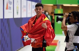 Tài năng bơi lội Nguyễn Huy Hoàng vẫn chưa thể tập huấn ở nước ngoài