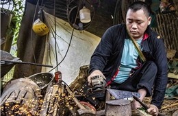 Người Mông ở Điện Biên giữ nghề rèn truyền thống