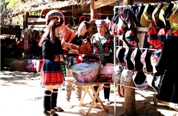 Bản sắc văn hóa chợ phiên tạo nên sức hút cho du lịch Lai Châu