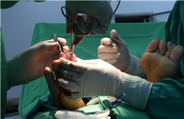 Triển khai chương trình phẫu thuật dành cho trẻ em khuyết tật có hoàn cảnh khó khăn