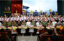 &#39;Con nuôi Công an Điện Biên&#39; nét nhân văn vùng biên cương Tổ quốc