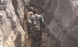 Xem quân đội Syria truy lùng khủng bố trốn trong núi lửa