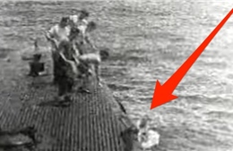Khoảnh khắc ông George H.W. Bush được Hải quân Mỹ cứu từ dưới biển