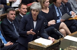 Giống người tiền nhiệm, bà Theresa May thành nạn nhân chính trị của Brexit