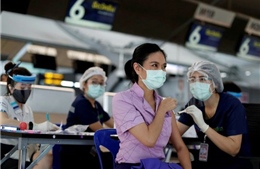 Vắng khách, Thái Lan biến sân bay thành điểm tiêm vaccine COVID-19