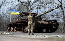 Mỹ cân nhắc điều tên lửa đến Ukraine, Nga tập trung 100.000 quân ở biên giới
