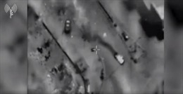 Video tàu chiến và chiến đấu cơ Israel phá hủy tàu ngầm của Hamas