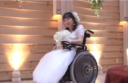 Chiêm ngưỡng bộ sưu tập váy cưới dành riêng cô dâu ngồi xe lăn