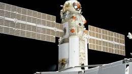 Mô-đun vũ trụ Nga bất ngờ nổ động cơ, đẩy trạm ISS xoay lệch trục