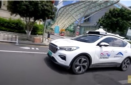 Trải nghiệm xe taxi robot tự lái ở Trung Quốc