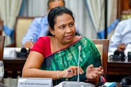 Uống ‘thuốc thần’ trị COVID-19, Bộ trưởng Y tế Sri Lanka bị giáng chức