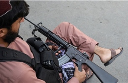 Taliban tước vũ khí, bắt giữ các thành viên bắn súng chỉ thiên