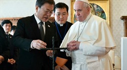 Tổng thống Hàn Quốc tặng quà đặc biệt, giục Giáo hoàng thăm Triều Tiên 