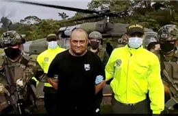 500 binh sĩ, 22 trực thăng vây bắt trùm ma tuý khét tiếng trong rừng