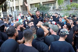 Nổ lớn, xả súng tại cuộc biểu tình ở thủ đô Liban khiến nhiều người thương vong