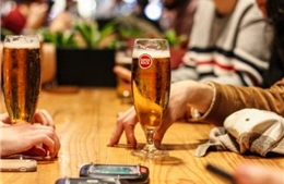 Số ca tăng nhanh, Na Uy cấm bán rượu để khống chế biến thể Omicon