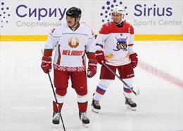 Tổng thống Nga và người đồng cấp Belarus giao đấu khúc khôn cầu