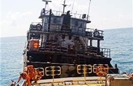 &#39;Tàu ma&#39; bí ẩn trôi dạt trên Vịnh Thái Lan