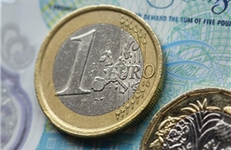 Đồng euro lần đầu rớt giá mạnh, chỉ đổi được 79 rúp Nga