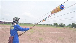 Độc đáo lễ hội phóng tên lửa tự chế ở Thái Lan