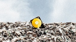 Người đàn ông tham vọng đào 110.000 tấn rác tìm lại 8.000 đồng Bitcoin