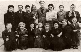 Bảy người lùn ở trại tử thần Auschwitz