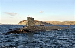 Tàu ngầm chở tên lửa hạt nhân của Anh bốc cháy
