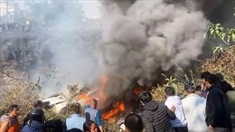 Những hình ảnh đầu tiên tại hiện trường vụ rơi máy bay chở 72 người ở Nepal