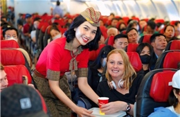 Tiếp viên hàng không Vietjet tỏa sáng trên mỗi hành trình bay