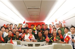 Vietnam Airlines đón đoàn cán bộ, chiến sĩ công tác tại Venezuela trở về nước