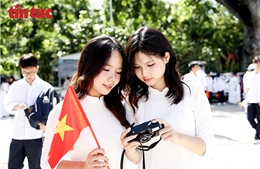 Nữ sinh rạng ngời, tinh khôi trong ngày khai giảng