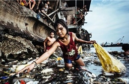 &#39;Cô bé nhặt rác thải nhựa&#39; đoạt giải bức ảnh năm 2019 của UNICEF