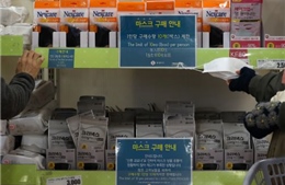 Hàn Quốc nỗ lực bình ổn giá khẩu trang và nước rửa tay