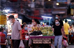 Tương lai mờ mịt của các khu chợ đêm Bangkok sau dịch COVID-19