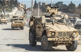 Mỹ tăng cường triển khai trang thiết bị quân sự tới Đông Bắc Syria