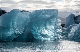 Thời tiết cực đoan đóng băng bờ biển cực Nam