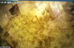 Video nhà hàng Trung Quốc chìm trong biển lửa vì nổ lớn 