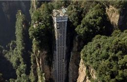 Thang máy ngoài trời cao nhất thế giới tại Trung Quốc