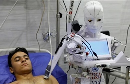 Y tá robot chăm sóc bệnh nhân nghi mắc COVID-19 tại Ai Cập