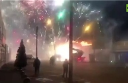 Kho pháo hoa bùng cháy khiến cả thành phố Nga sáng rực trời