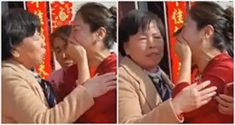 Người phụ nữ Trung Quốc phát hiện con dâu là con gái ruột mất tích nhiều năm 