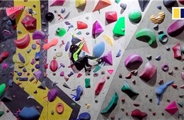 Kinh ngạc bé gái 8 tuổi ở Trung Quốc leo tường cao 12 mét chỉ trong 10 giây
